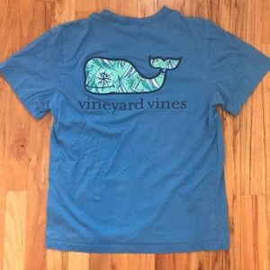 Blue Vineyard Vines T-shirt